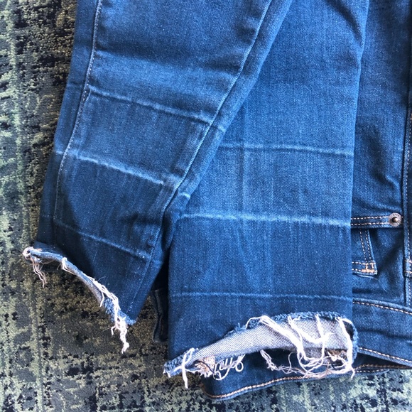 Universal Thread Denim - Picture 6 of 6